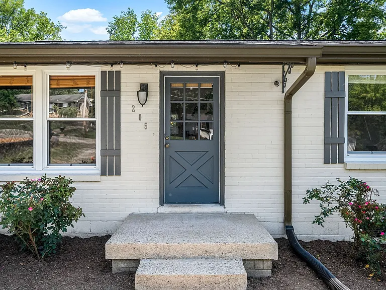 205 Cedar Dr — Photo 7