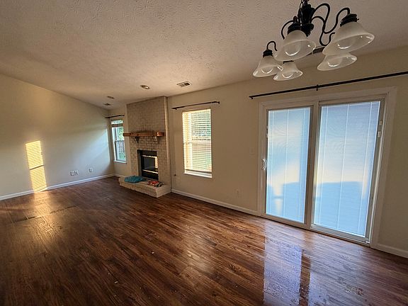 4th image of 5175 Saddle Dr