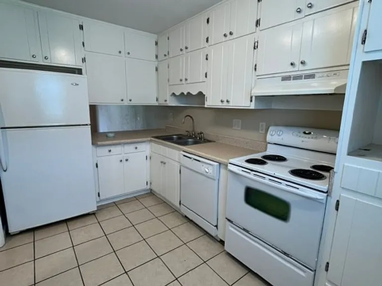 1569 Jacks Dr #A — Photo 7