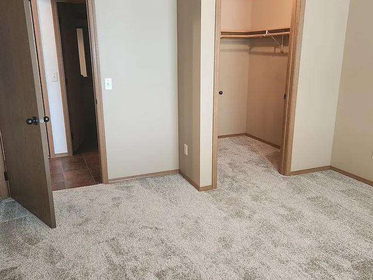 Sunrise Apartments — Photo 22