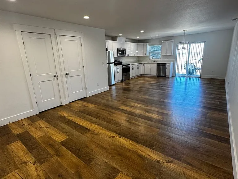 2737 W Marina Dr — Photo 4