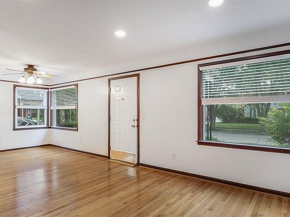 4th image of 3536 Cornell St