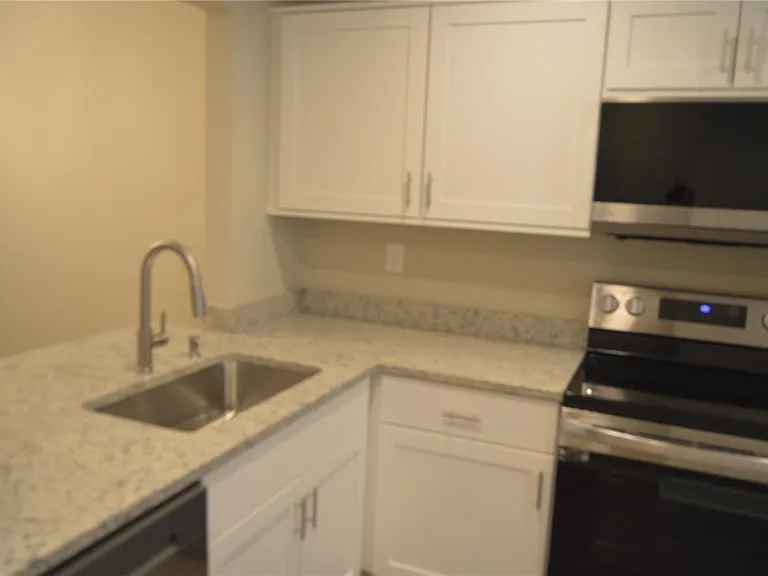 2849 Stillwell Ct — Photo 3