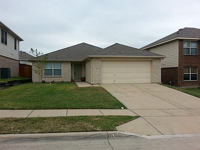 1st image of 4809 Leaf Hollow Dr
