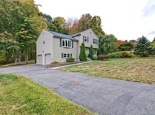 82 Magnolia Ln, East Berlin, CT 06023