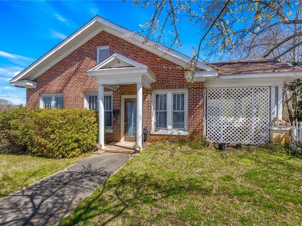 268 Ann St, Pickens, SC 29671