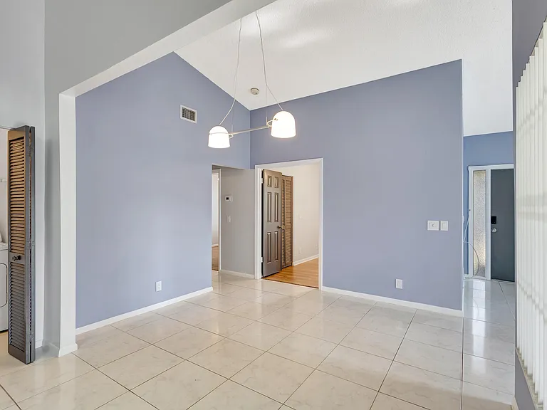 4385 Willow Brook Cir — Photo 10