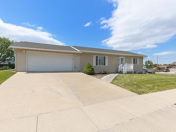 2nd image of 434 Field View Dr