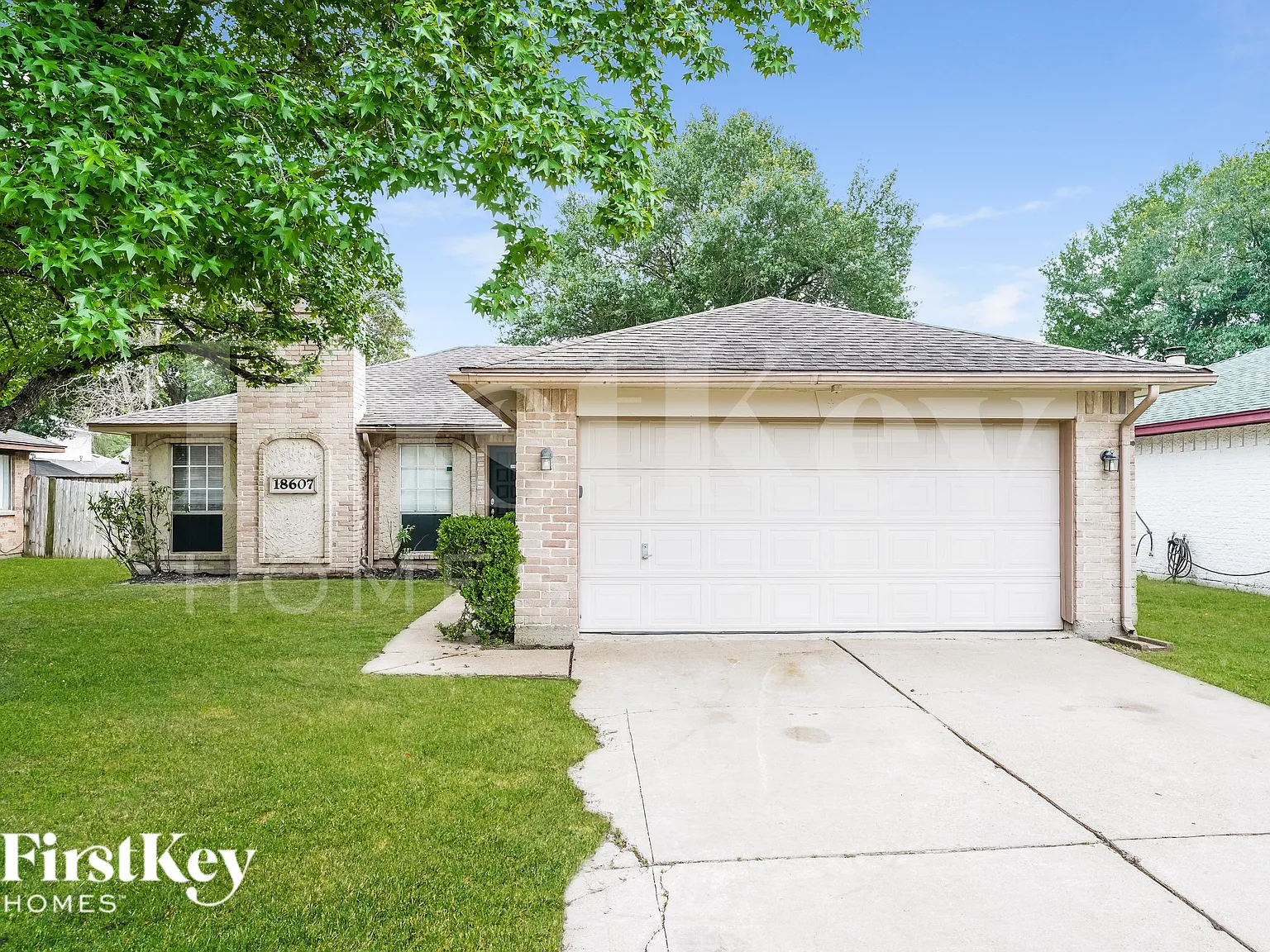 3 bed, 2.0 bath, 1273 sqft, $1,830 — Photo 1