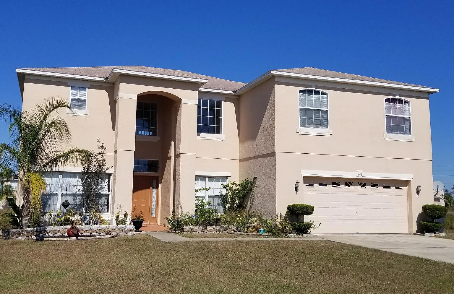 148 Columbia Dr — Photo 1