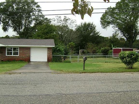 right side yard