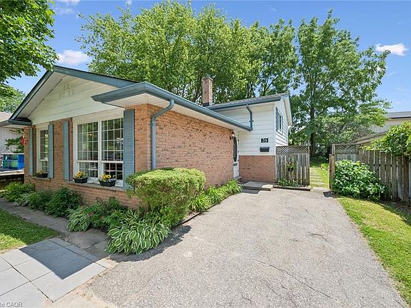 4th image of 39 Shea Cres
