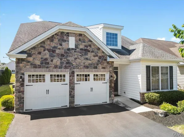 1031 Declaration Dr, Bethlehem, PA 18017