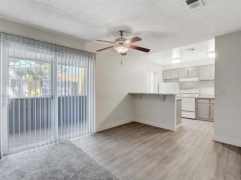 Sundance Village Apts — Photo 57