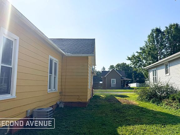 5th image of 617 E Smith St