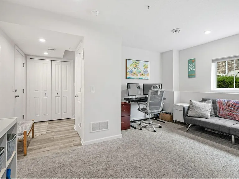 832 Roselyn Dr #831 — Photo 24