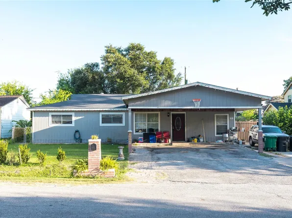 13510 Sacramento St, Houston, TX 77015