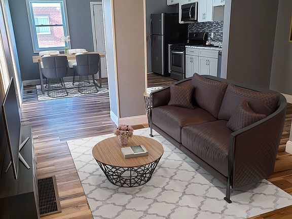 5th image of 137 Washington St #1R