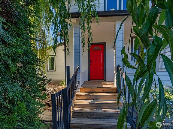 4th image of 1836 E Fairbanks Street
