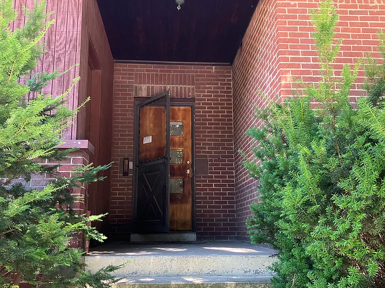 2001 Saw Mill Run Blvd #1 — Photo 1