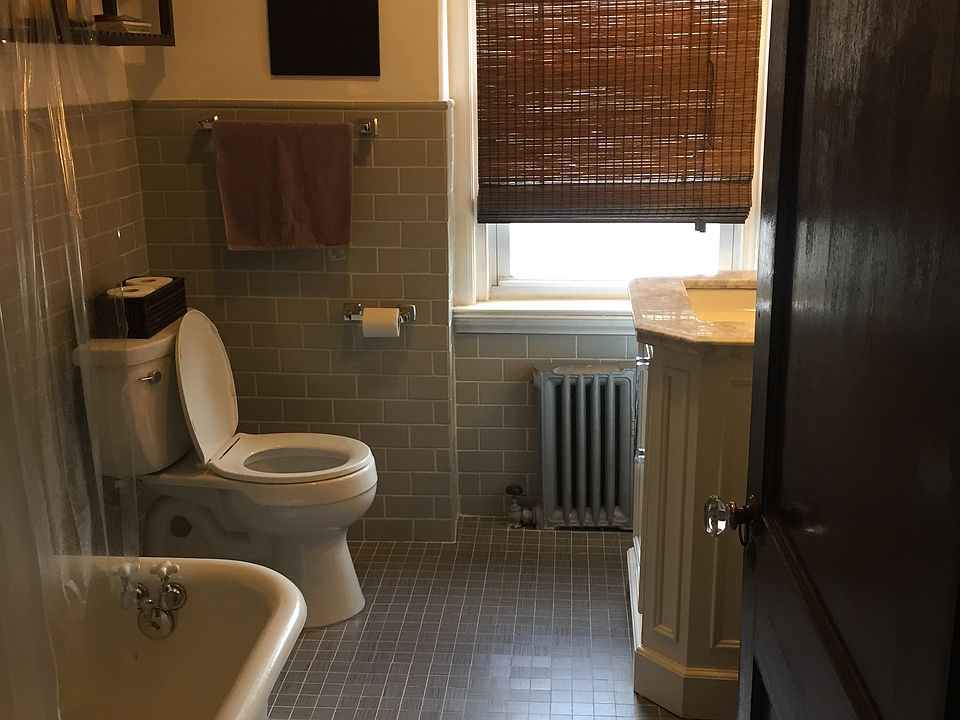 Main bathroom