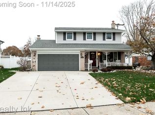 37104 Ladywood St, Livonia, MI 48154