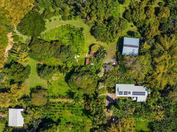 79-973 Kealaola St, Kealakekua, HI 96750