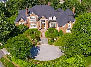 8321 Woodlea Mill Rd, Mc Lean, VA 22102