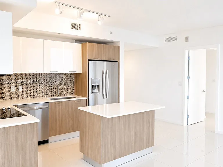 5300 Paseo Dr #1701 — Photo 7