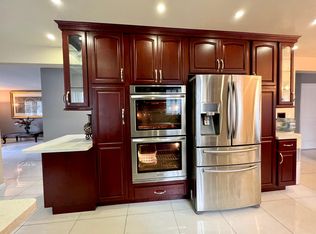 2704 S Rimpau Blvd, Los Angeles, CA 90016
