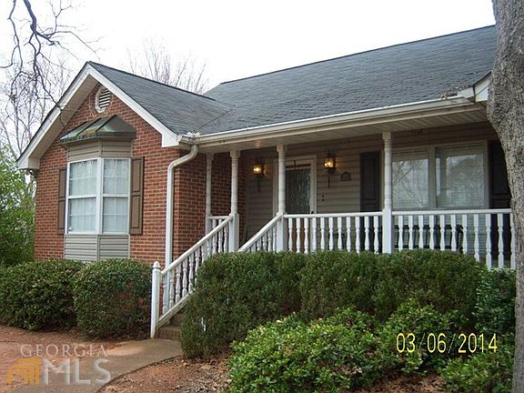 2nd image of 3425 Williams Pl SE