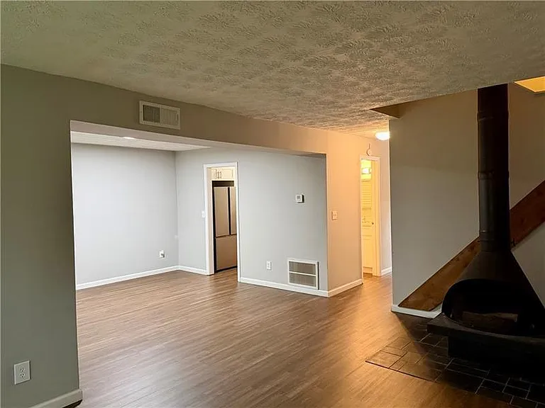 1059 Mariners Dr — Photo 8