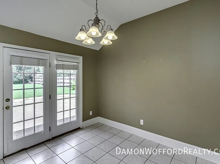 131 Hunters Row — Photo 17