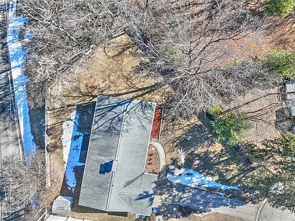 4th image of 246 Southmoreland Pl