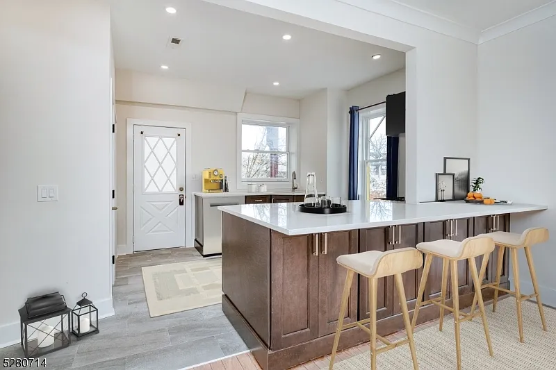 1 bed, 1.0 bath, 1000 sqft, $2,950 — Photo 1