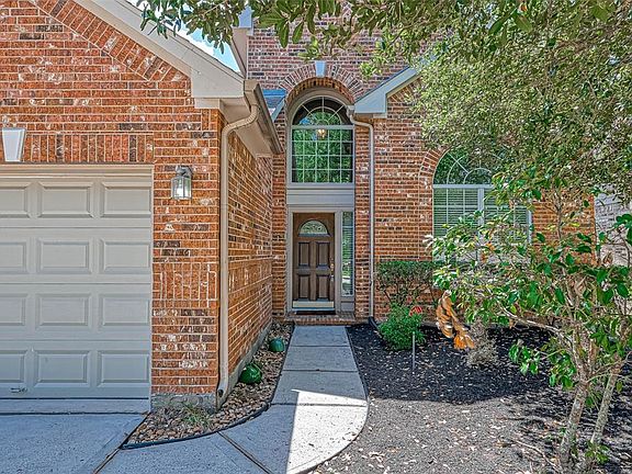 2nd image of 158 E Spindle Tree Cir