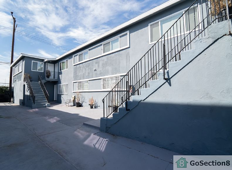 2nd image of 10910 Avalon Blvd #1