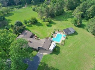 35W372 Ridge Rd, Dundee, IL 60118