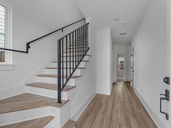 4th image of 9004 Orange Spring Dr