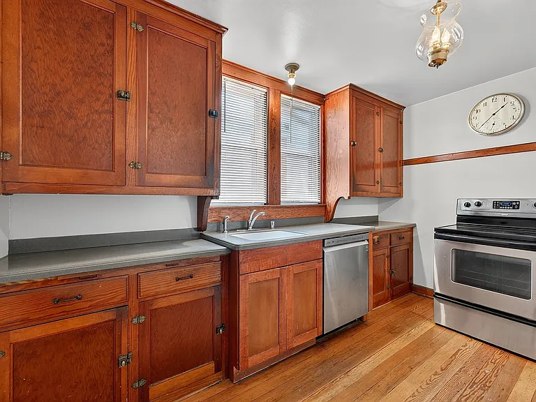 2836 N Richards St — Photo 15
