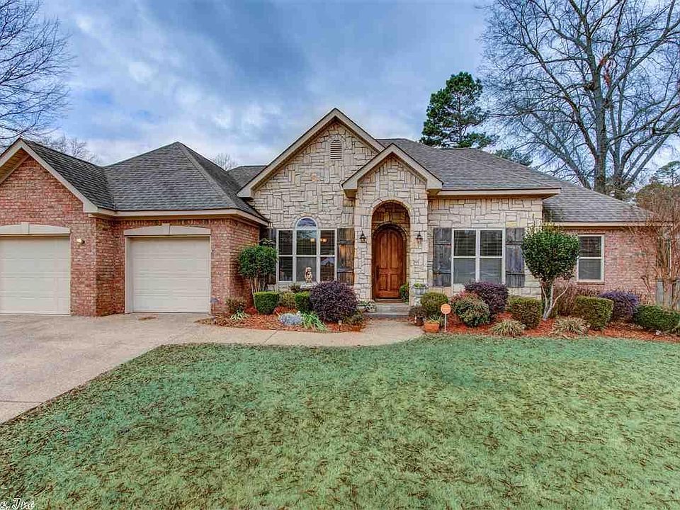 1st image of 136 Saint Charles Cir