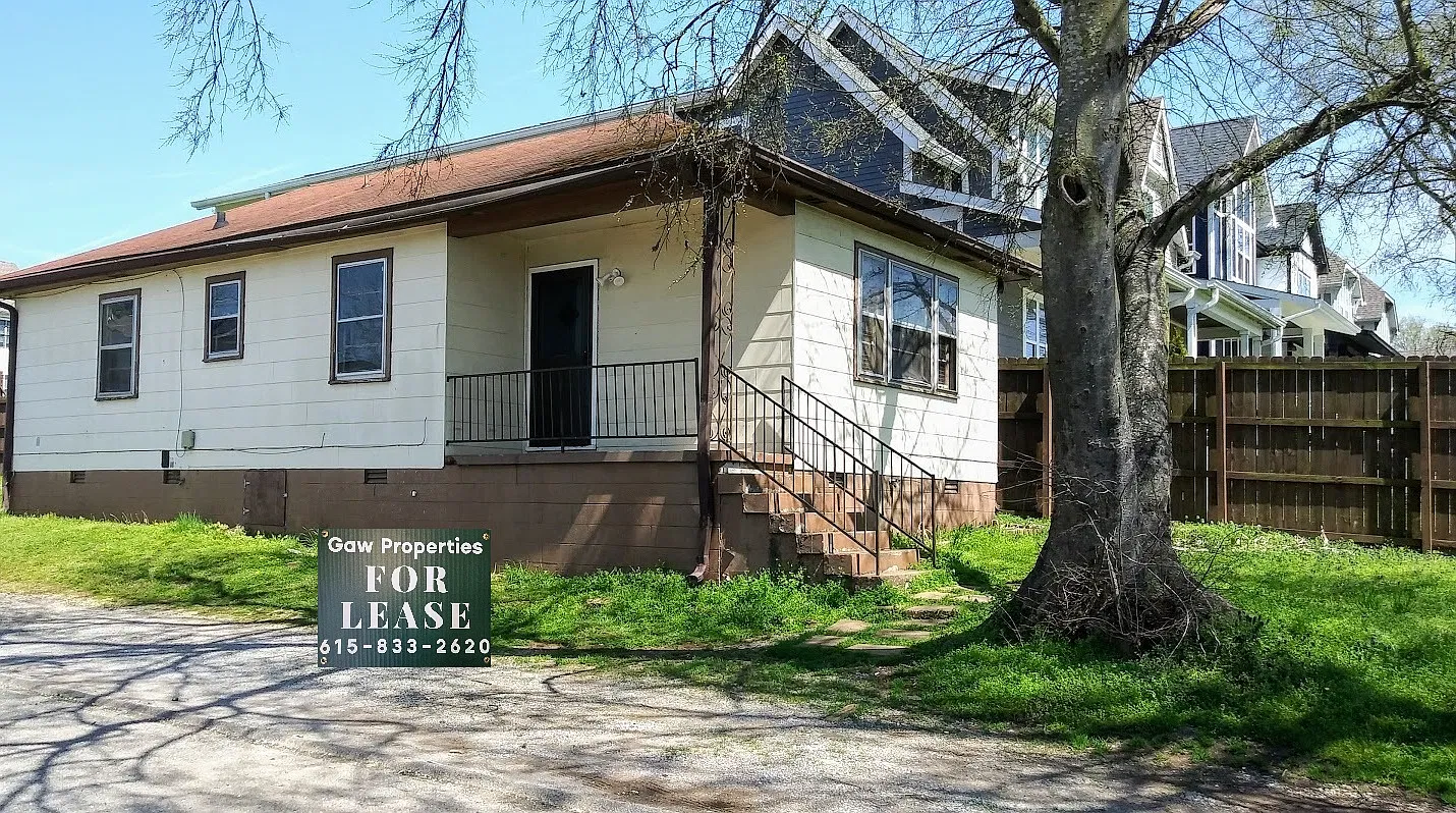 2 bed, 826 sqft, $1,650 — Photo 1