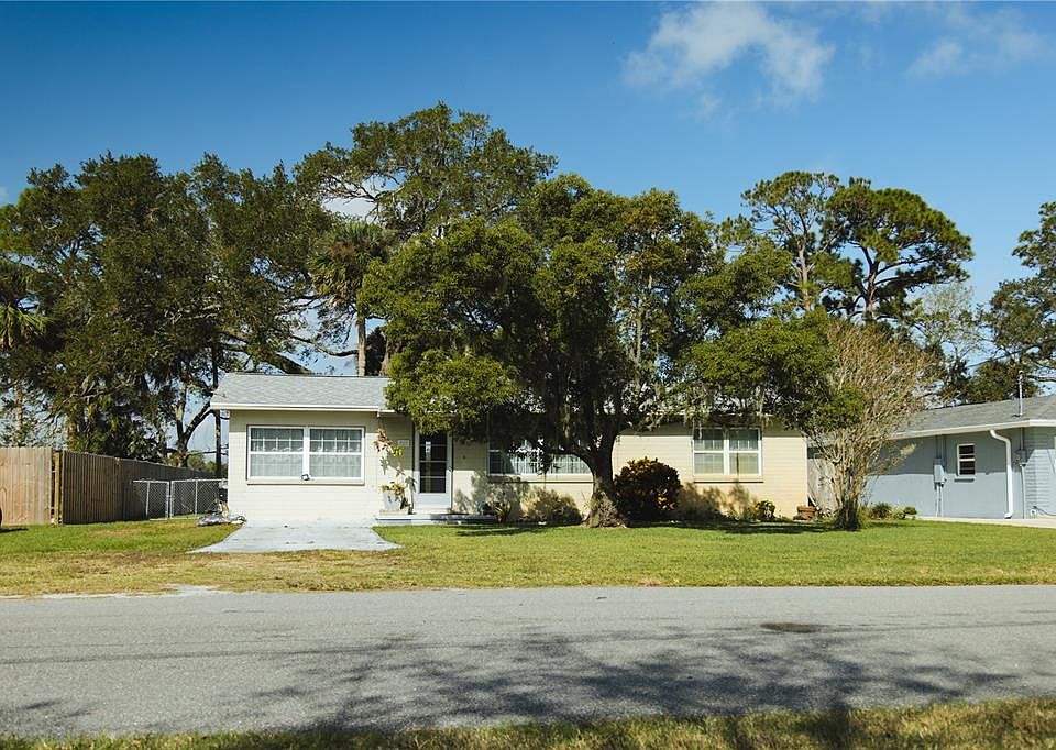 1st image of 317 ROSLYN AVENUE