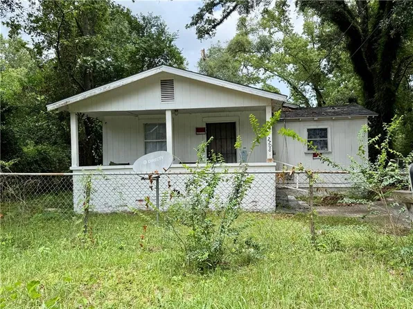 2708 Edgewood St, Mobile, AL 36607