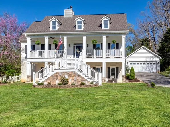 9913 Bluegrass Rd, Knoxville, TN 37922