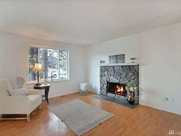 4th image of 6104 S 295th Ct