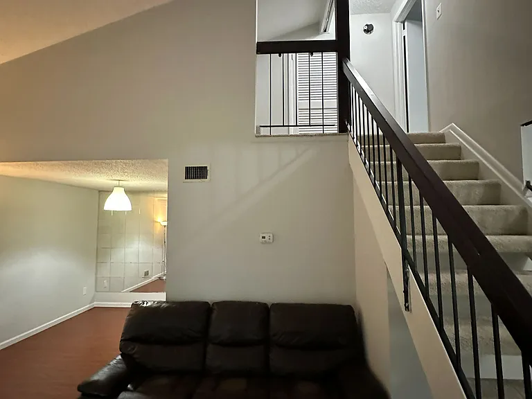 20 Regis Cir — Photo 7