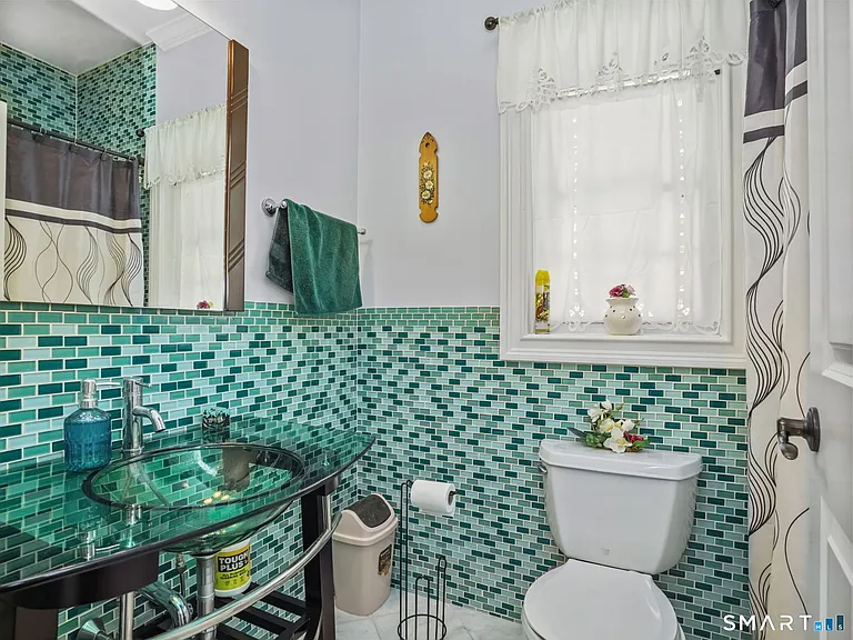 56 Barholm Ave — Photo 11