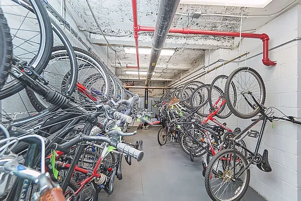 Rented by Keller Williams NYC | media 25