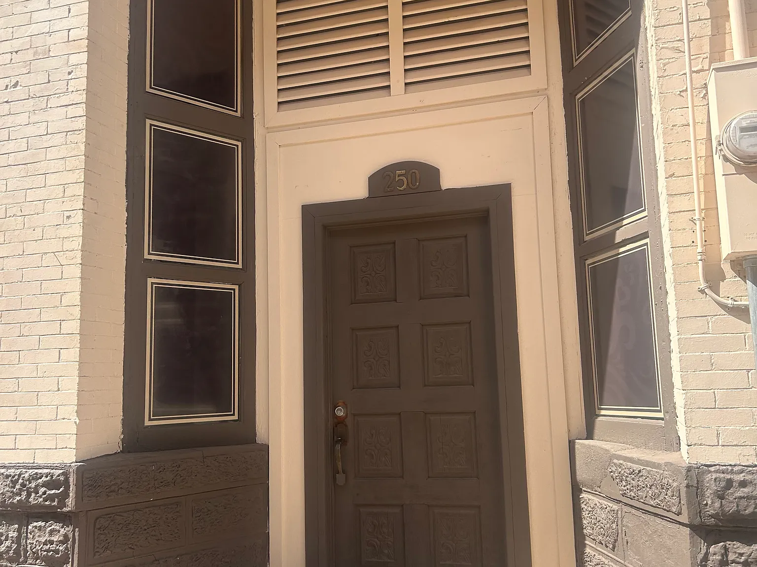 250 Chase Creek St — Photo 3